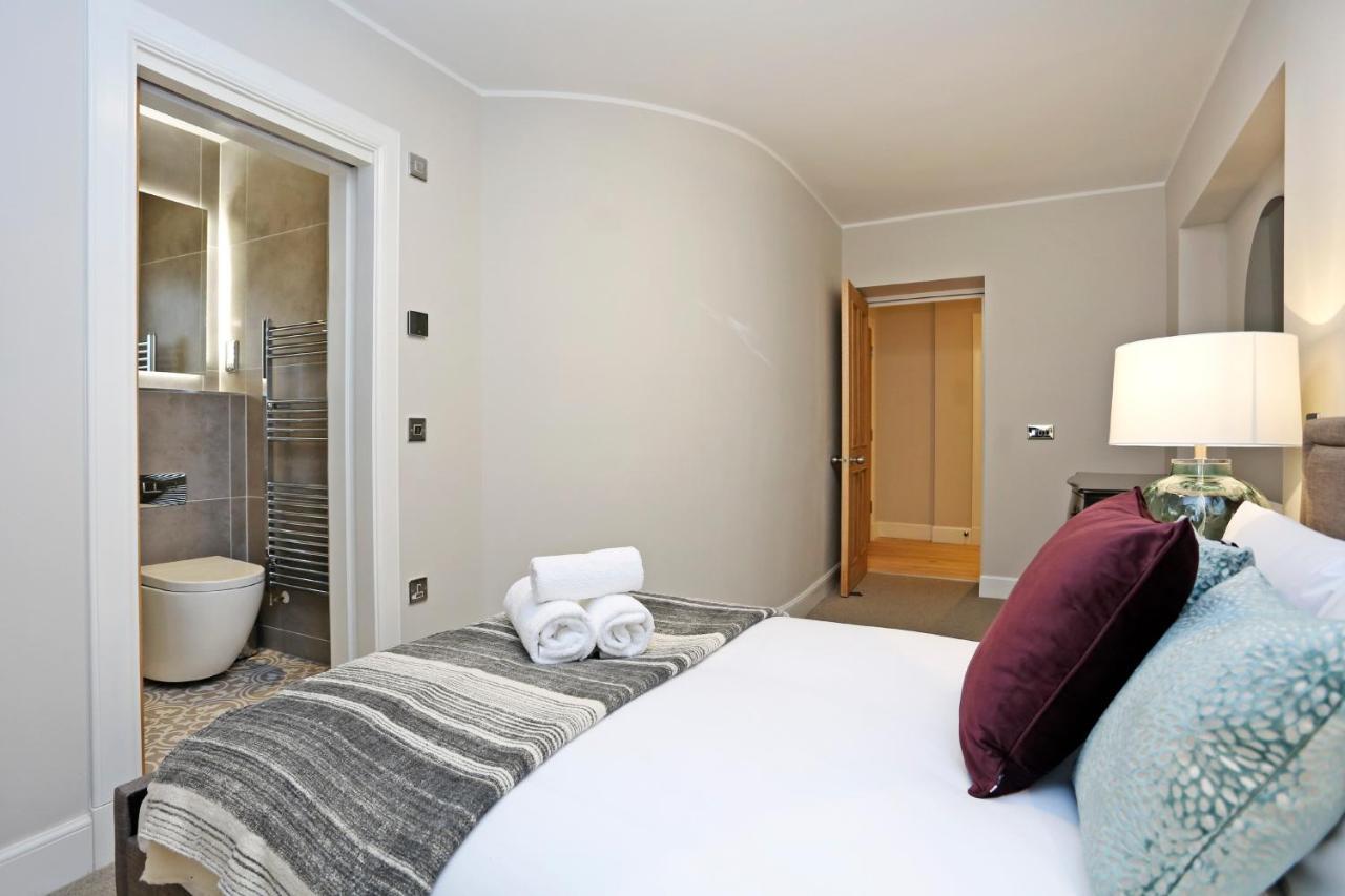 Joivy Refurbished Home On The Royal Mile 爱丁堡 外观 照片