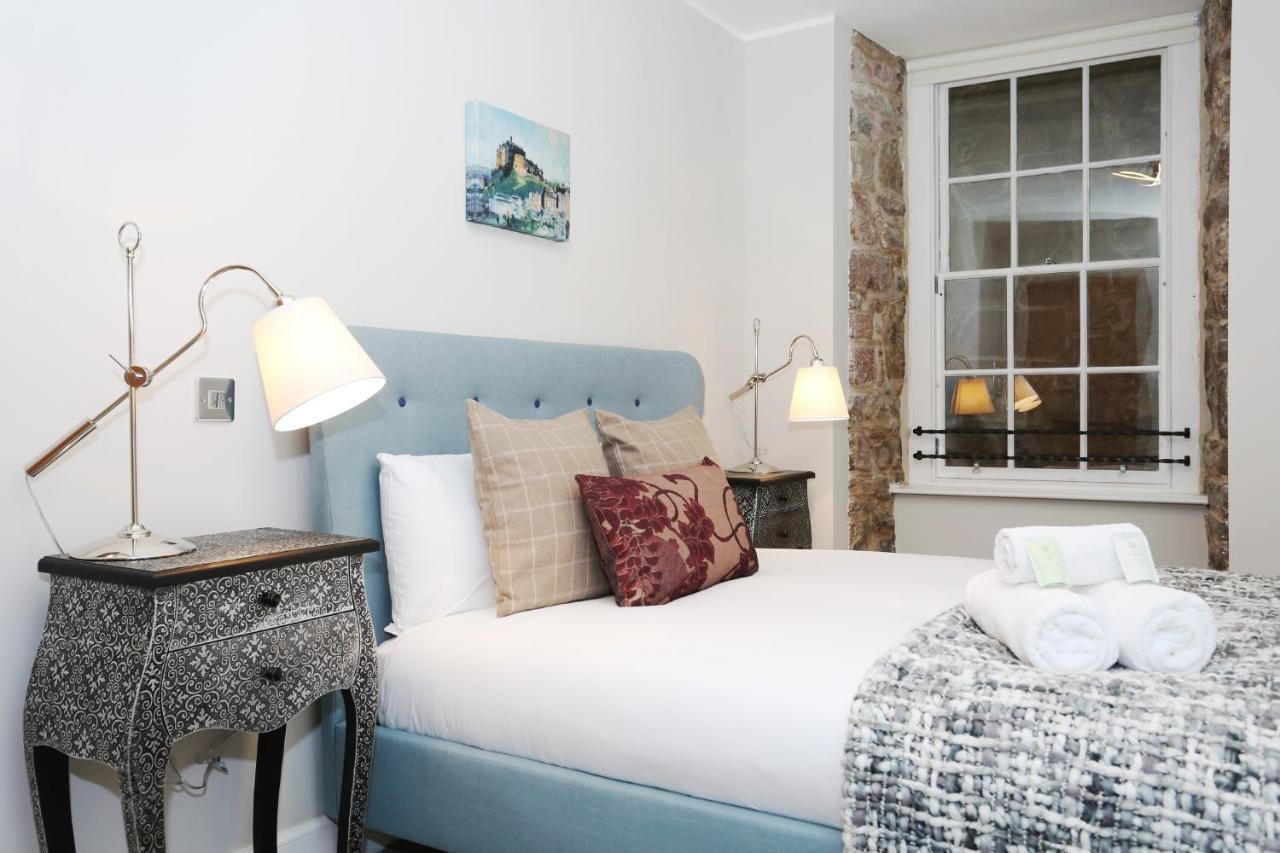 Joivy Refurbished Home On The Royal Mile 爱丁堡 外观 照片