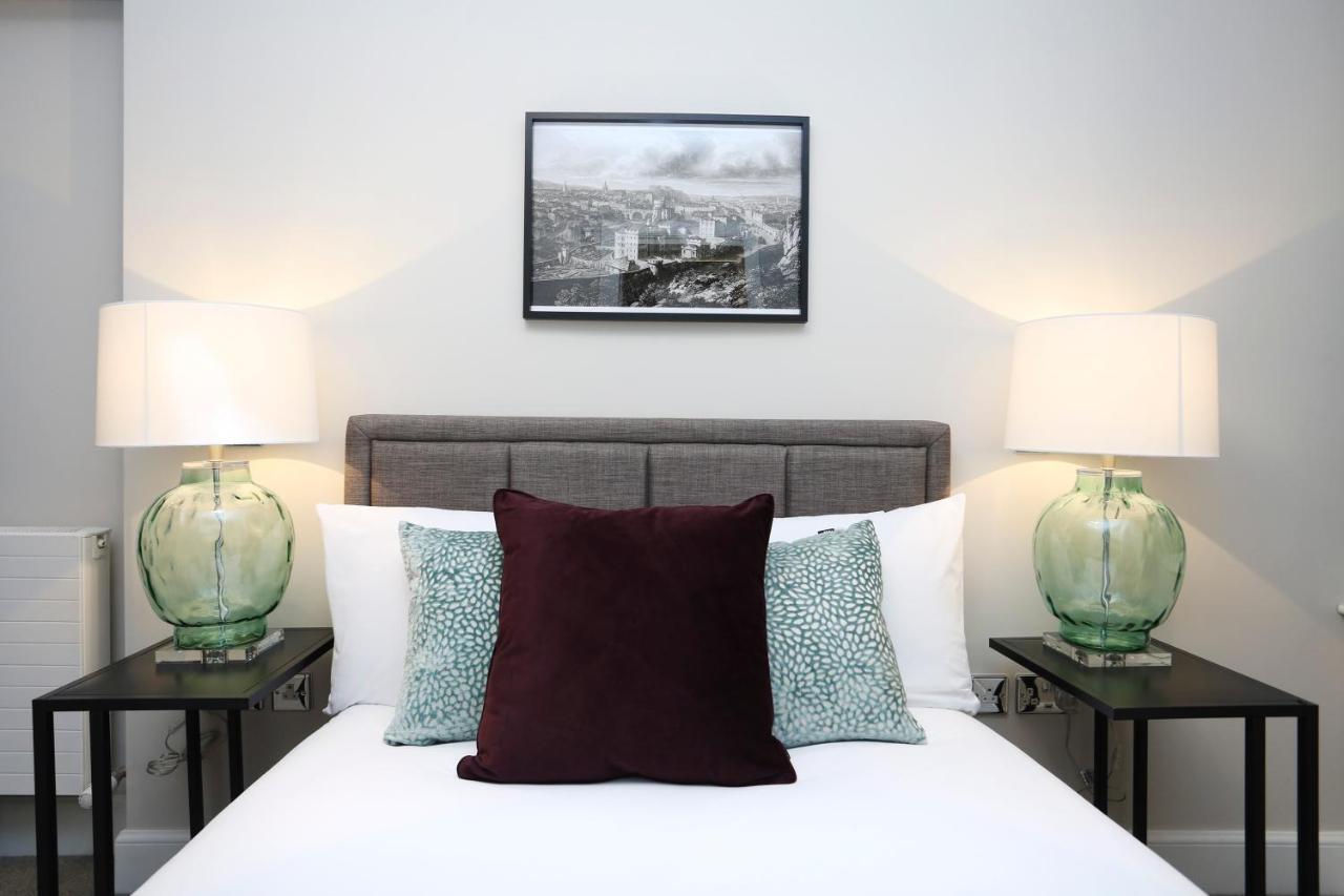 Joivy Refurbished Home On The Royal Mile 爱丁堡 外观 照片