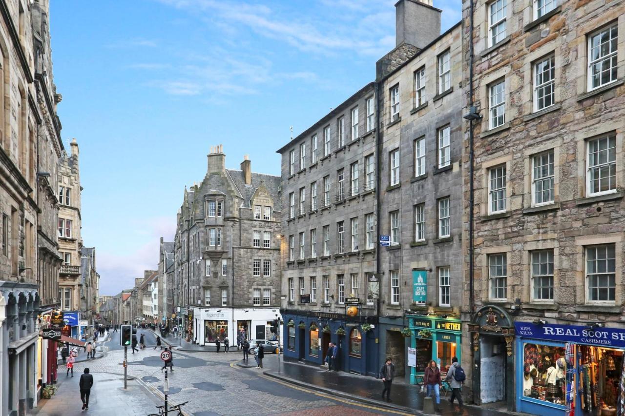 Joivy Refurbished Home On The Royal Mile 爱丁堡 外观 照片