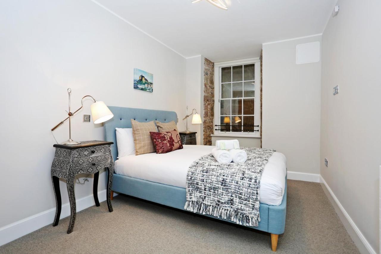 Joivy Refurbished Home On The Royal Mile 爱丁堡 外观 照片